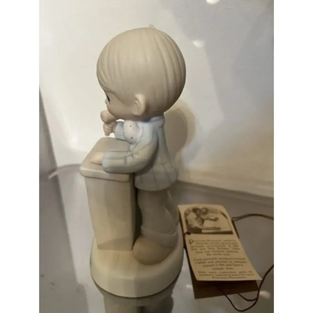 Precious Moments 1982 Club Figurine 